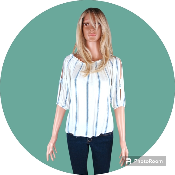 Pink Rose Tops - Loose fitting, slit sleeved, rounded neckline blouse